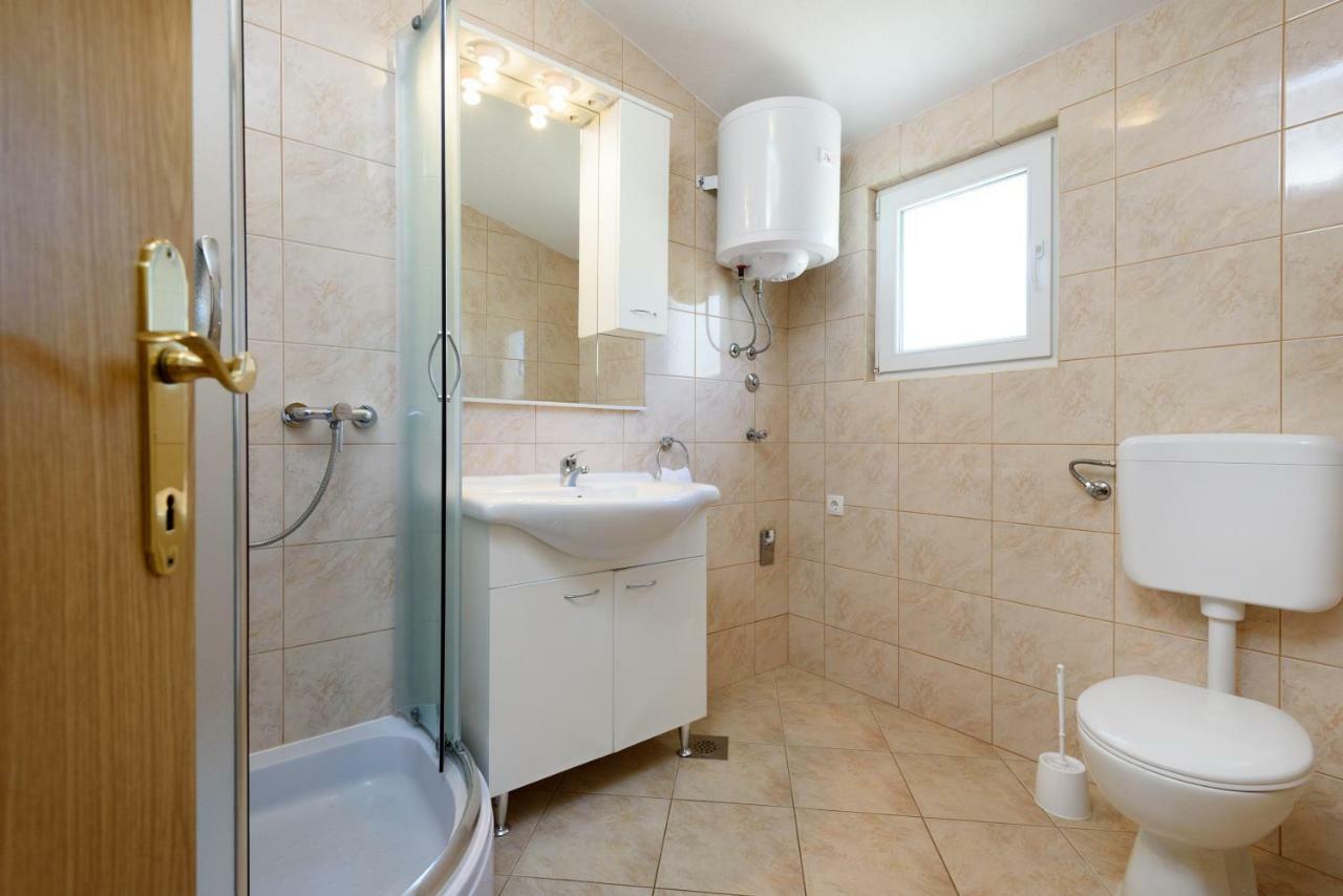 Apartmani Beran Seget Vranjica Exterior foto